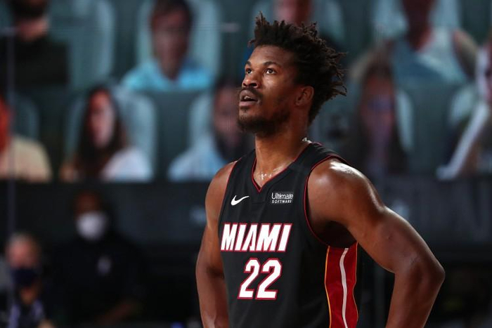  巴特勒强硬表现热火客场掀翻雄鹿