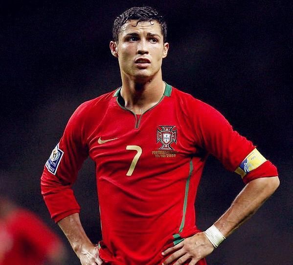  新生代球星横空出世，足坛未来值得期待